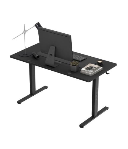 Mark Adler Leader 7.4 black Stôl, výškovo nastaviteľný s pamäťovou funkciou, káblové vedenie 140 X 80 cm, čierny